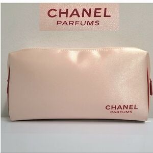 CHANEL Parfums Vintage Pink Satin Zip Top Accessory Makeup Bag